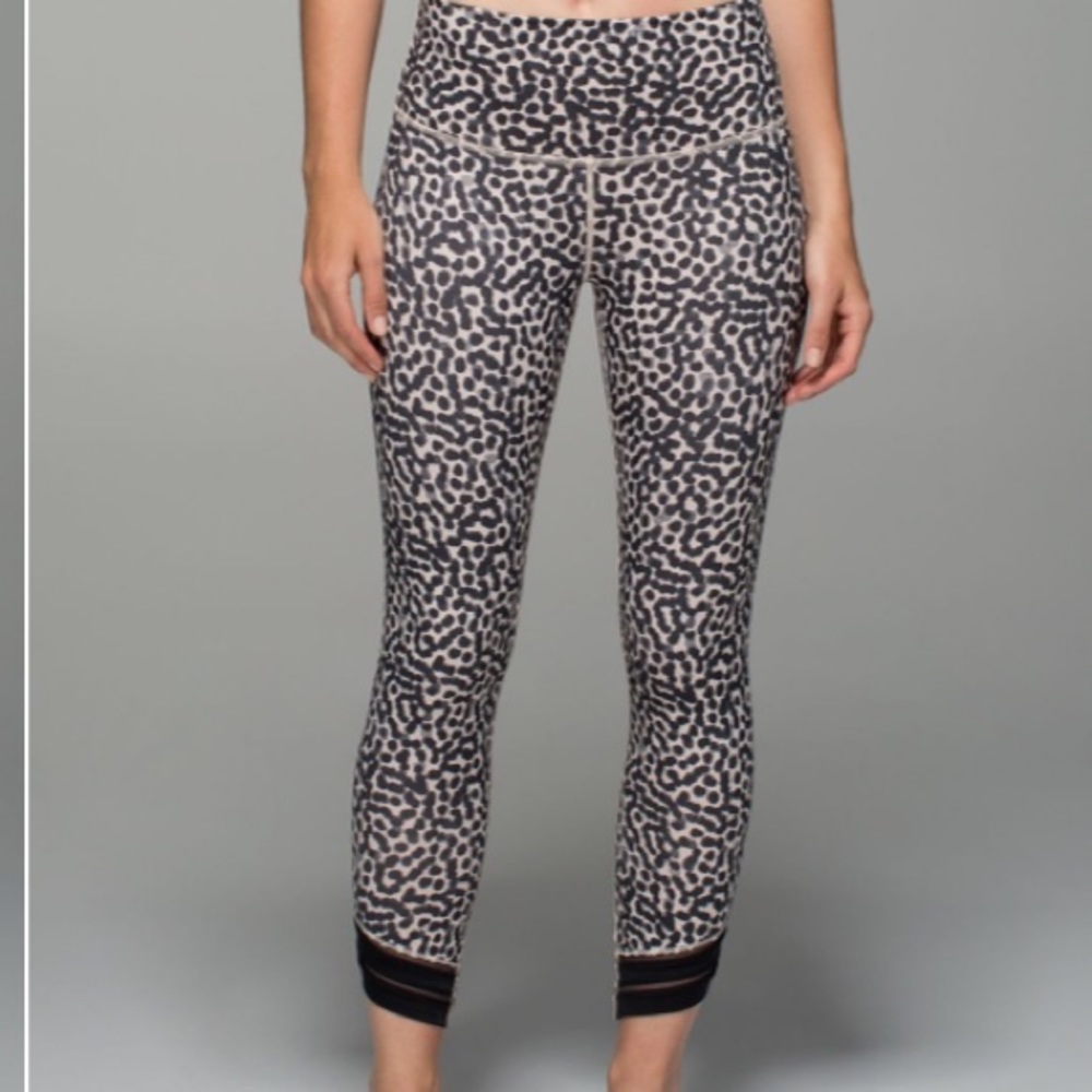 Lululemon High Times Tights Wrap Mesh size 8
